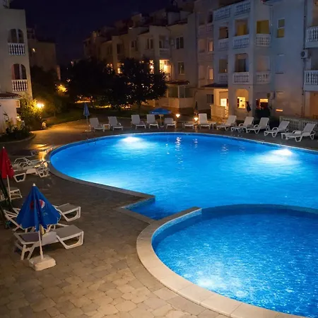 Appartement Sunny Bravo 3 - 2br Pool View