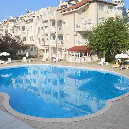 Appartement Sunny Bravo 3 - 2br Pool View